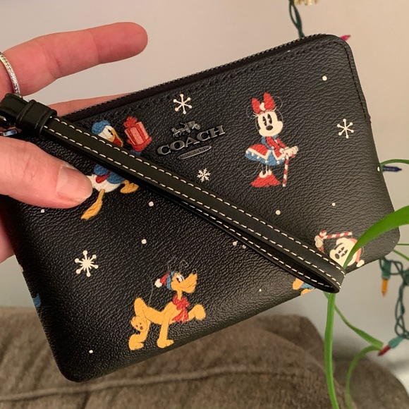 Authentic COACH Signature Coated leather Disney Xmas print zip top wristlet - Picture 3 of 16